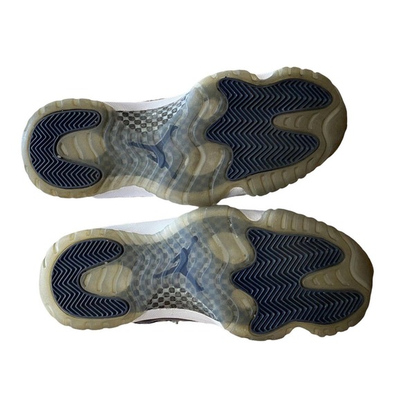 Nike Air Jordan 11 Retro Low Georgetown 528895-007 Men’s Size 8 Sneakers - Picture 5 of 9